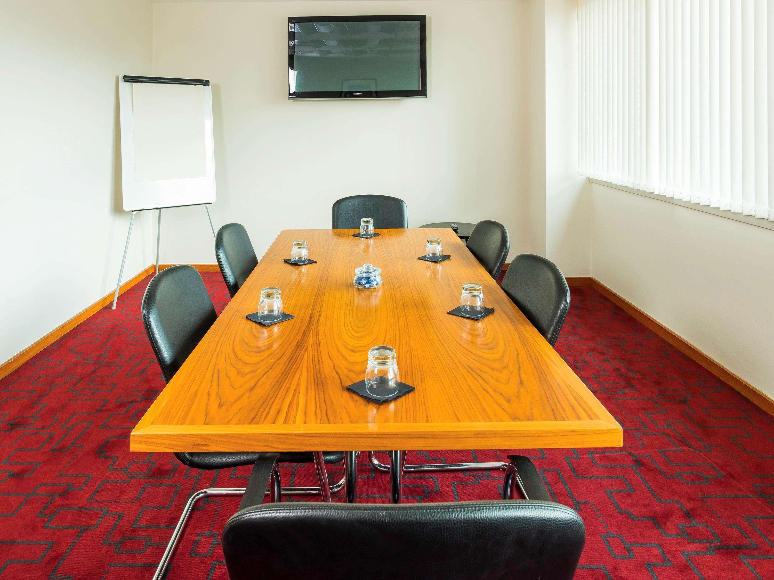 Ibis Styles Birmingham Nec & Airport Hotel Bickenhill Exterior photo
